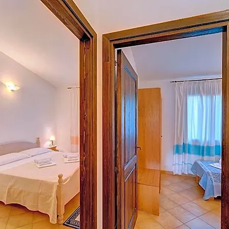 The Fantastic Residenza Badus 2-bedroom Sleeps 6child With Sea View Badesi